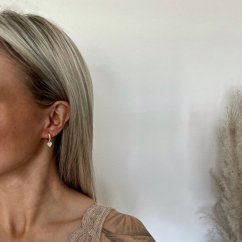 Stříbrné pozlacené náušnice ve tvaru srdce se zirkony