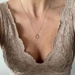 Stříbrný přívěšek srdíčko rhodiované s kamínkem na řetízku
