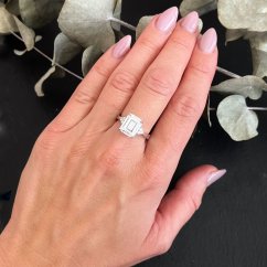 Stříbrný prsten s velkým zirkonem  10mm * 8mm